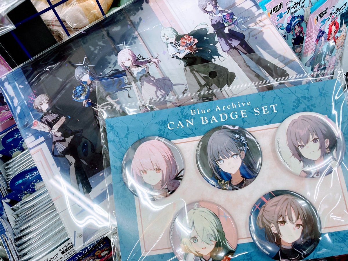 グッズ入荷情報】 『ブルーアーカイブ』 🌟アクリルスタンド 🌟クリア