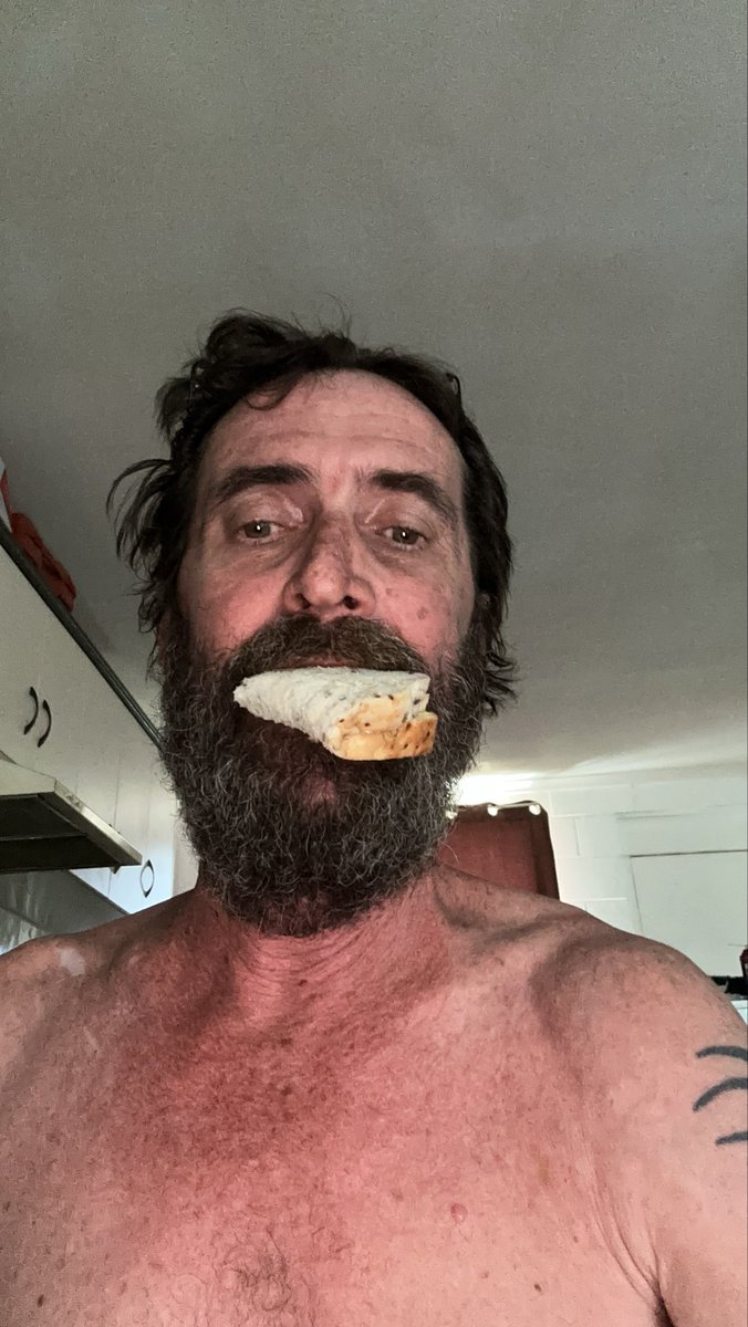 lordsircox's tweet photo. Doing a paddling bear sandwich 
Enjoying the NQ weather lol https://t.co/VzHq8IbwZW