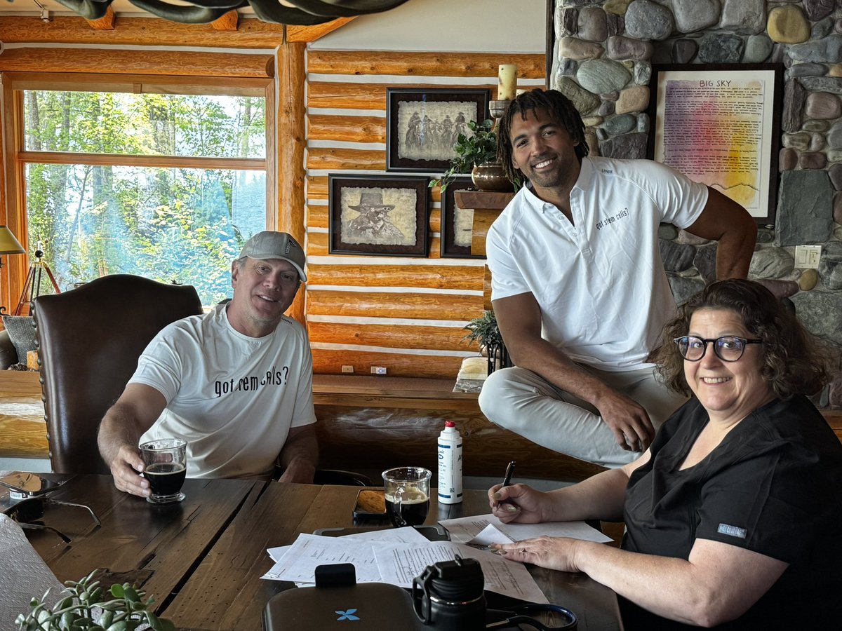 Air_Regiinald's tweet photo. #DrewBledsoe #GotStemCells 🏔️🍷🧬🏈 https://t.co/0i7imz0ZqK