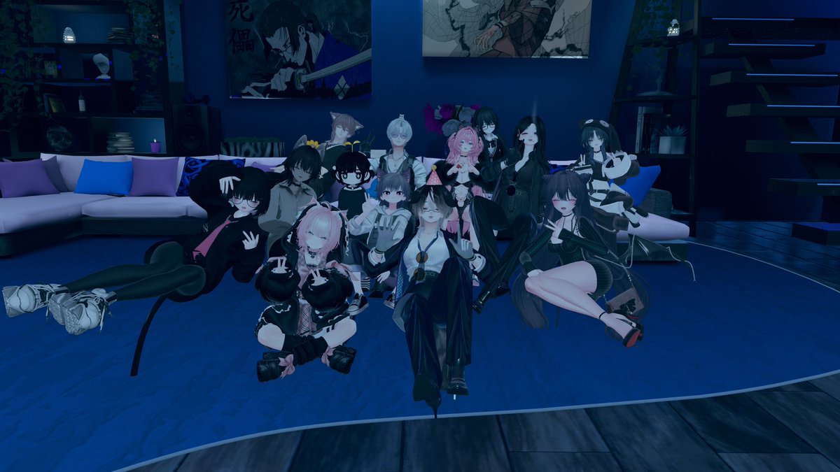 __TT1030's tweet photo. 參加404的生日
還有團體照跟屁屁 https://t.co/0M9AASBziS