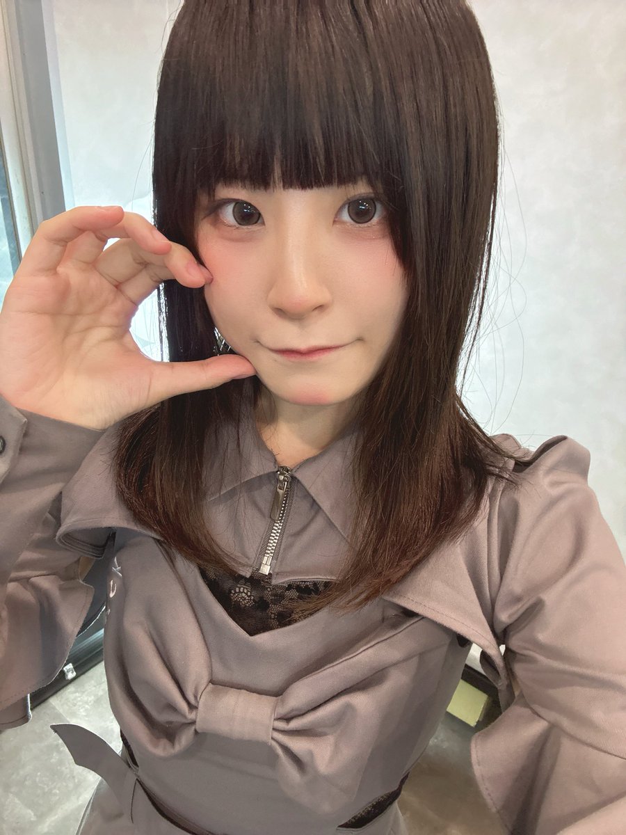 ama_neusick's tweet photo. 天照、爆現！

7月1日よりneusickでお給仕しております 天照（あまてらす）と申します❕🌟

アキバのお話だいすきです😻♡
たくさんお話して仲良くなりましょう‼️

neusickを天からも店内からも照らせる存在になります💫
よろしくお願いします♡

その命、神に返しなさい！
 #neusick https://t.co/ctwydeZ8V3