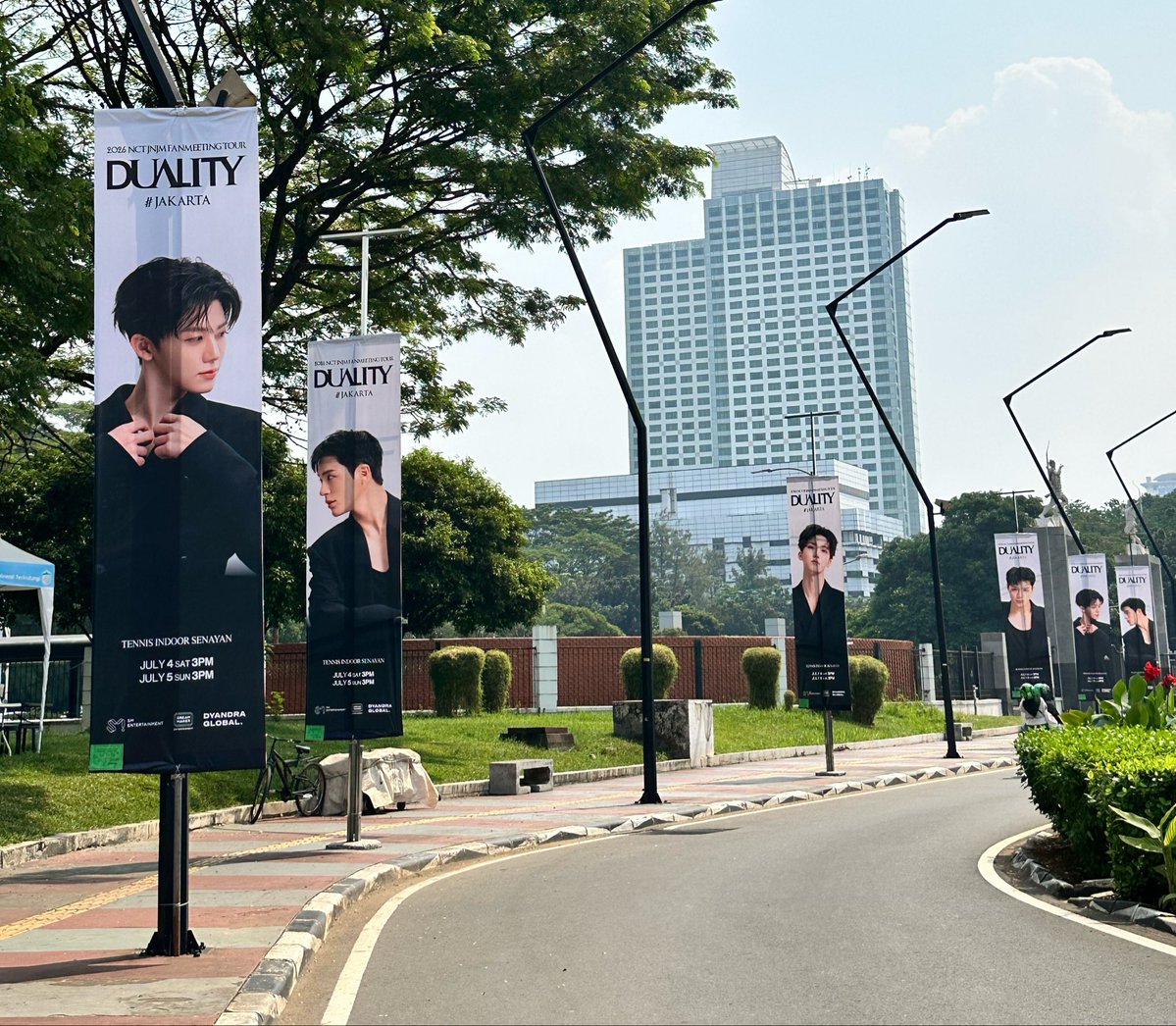 jeuniverse__'s tweet photo. JNJM NATION 🖤🤍 https://t.co/v8FNhqKrx5