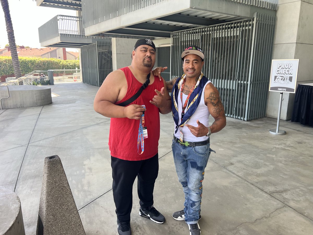Creed_85's tweet photo. FAN EXPO IN ANAHEIM CALIFORNIA
#TONGANTUPAC #TOKOUSO #LONGBEACH #EPA https://t.co/OU0XybSKuR