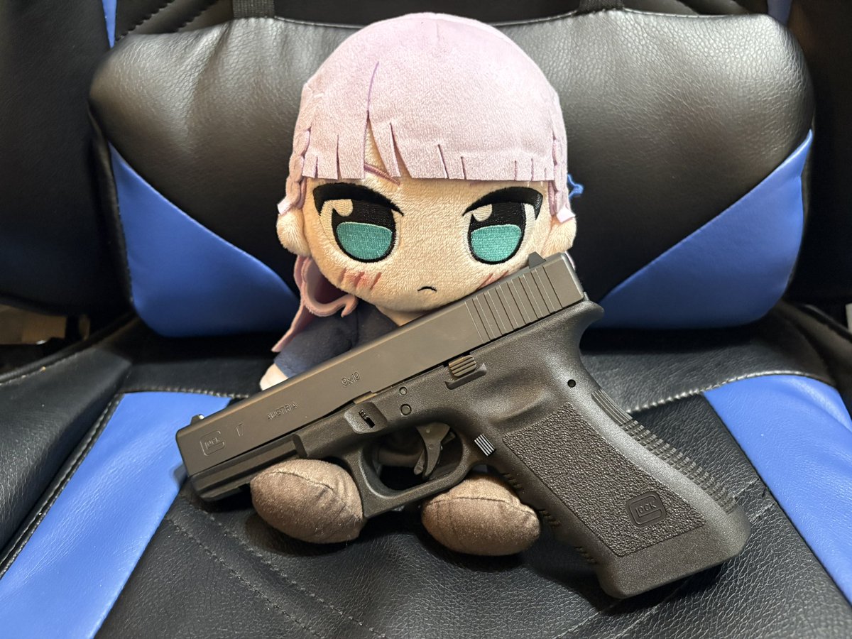 chillyarmads's tweet photo. Margarete with tech from her homeland https://t.co/0YCPXs5hWf