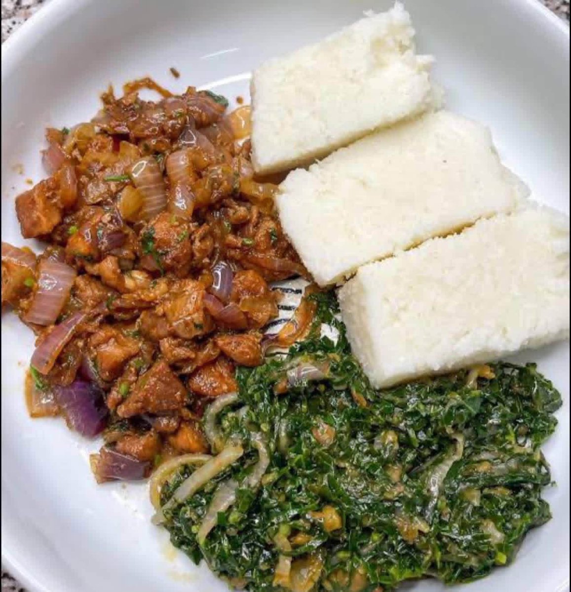 Coffee_254's tweet photo. INTRODUCING!!!

Chapati/ Ugali &amp; Beef stew @450/- at our Karen-End (Karinde) branch opposite Shell Petrol Station. 

As your car is being washed, enjoy a delicious meal, made just for you 😋
PS: We’ve free WiFi too https://t.co/EC2kxdTKrI