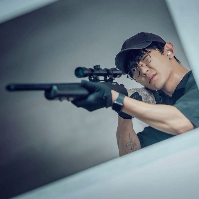 fyonx's tweet photo. Actor Mode                            Idol Mode https://t.co/e2fTWFwQjb