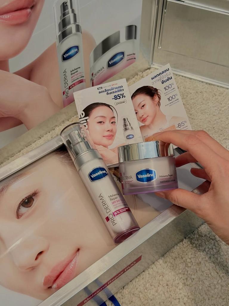miunatcha's tweet photo. Breaks down sun blemishes at the cellular level. Ready to create clear skin cells from the first day of use 🩵✨ https://t.co/7TZWjovOMz