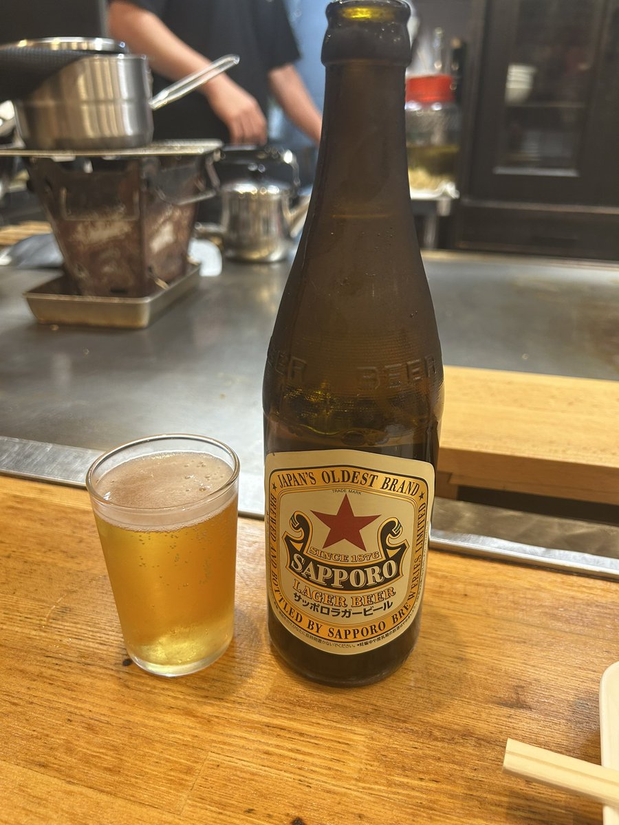 nobupunk1's tweet photo. 2026.7.1(WED)夕食
コジバルさんで瓶ビールからのお通し、背徳焼きうどん、鶏の唐揚げを注文。

焼きうどんは空腹には丁度よく、ニンニクと秘伝のたれが癖になるくらいヤバすぎて美味しかった(^^)

ご馳走さまでした。 https://t.co/UHaMHV6Axn
