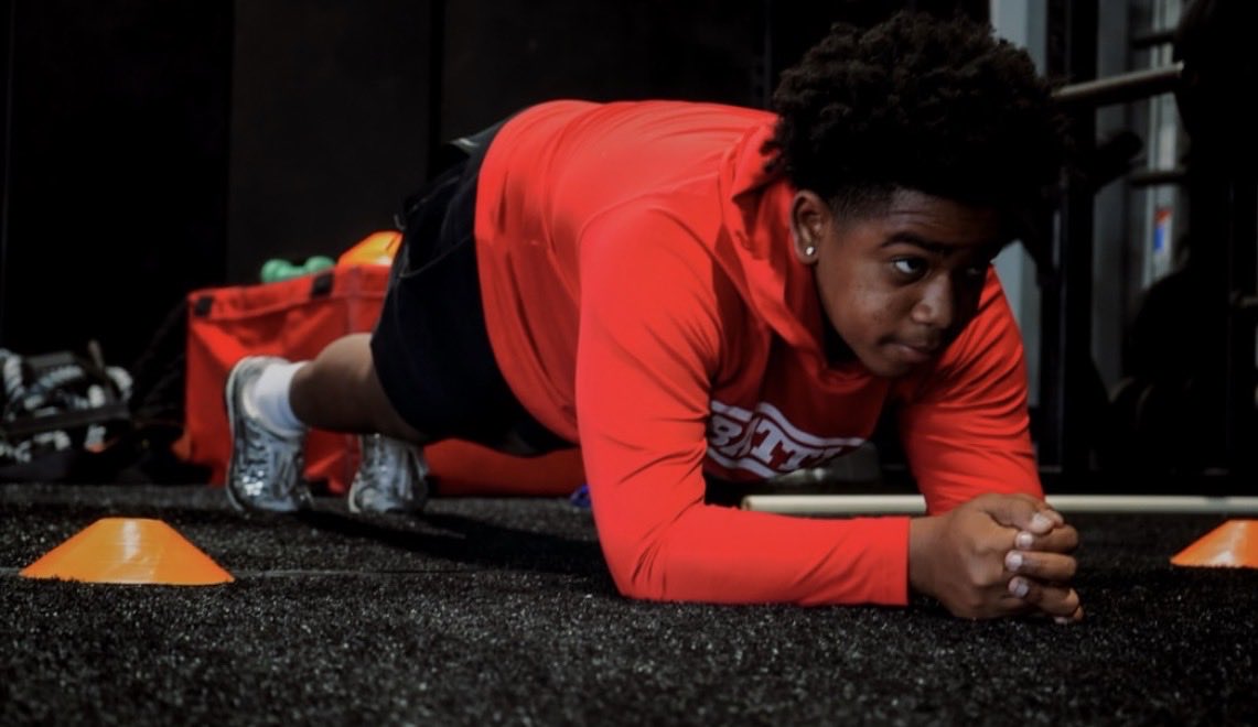 TonyChattmanJr's tweet photo. The grind speaks louder than words. 💪🏾🏈 Class of 2031 ATH | Putting in the work every day. #AGTG #Football
@DaRealCoachG @RashaadSamples @Duncanville_FB https://t.co/Duh9UCAj44
