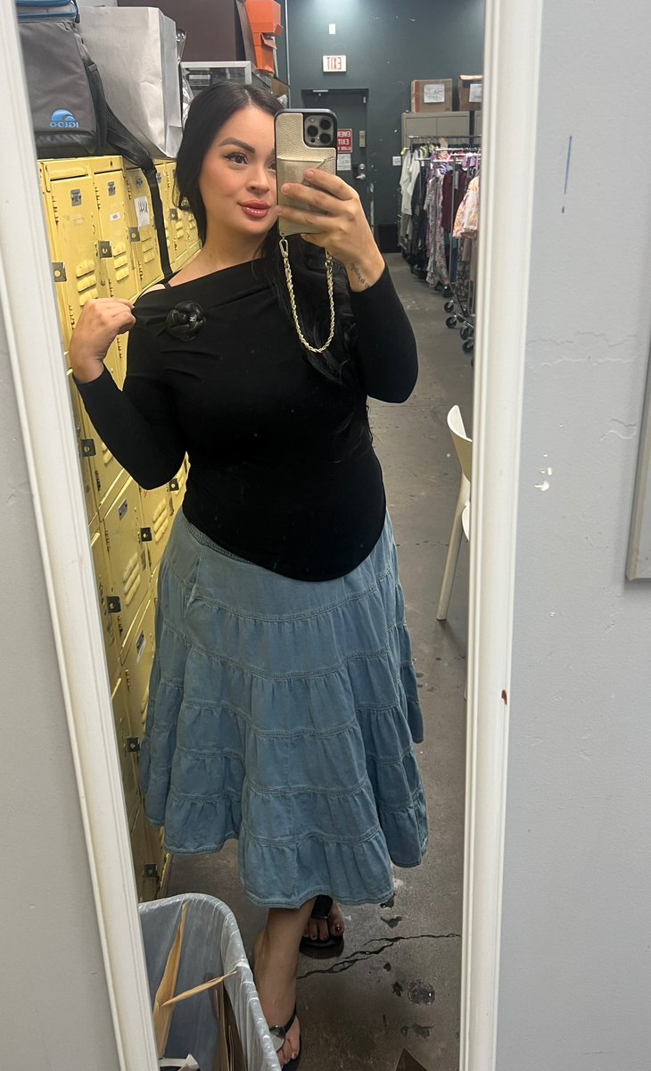 ArianaJasmine01's tweet photo. Big mama 😌😎

#bigmama #pregnancy #maternityoutfits https://t.co/eMQNQMaQJx