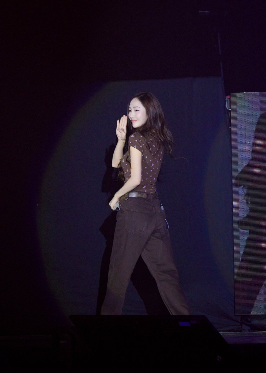 GR26Sic18's tweet photo. [2026.07.01_Weibo] (1)
sound check✨

: https://t.co/V62v6GiPb7
#JessicaJung 
#JessicaReflectionsTour 
#JessicaReflectionsinBKK https://t.co/RZQQxHHKYY