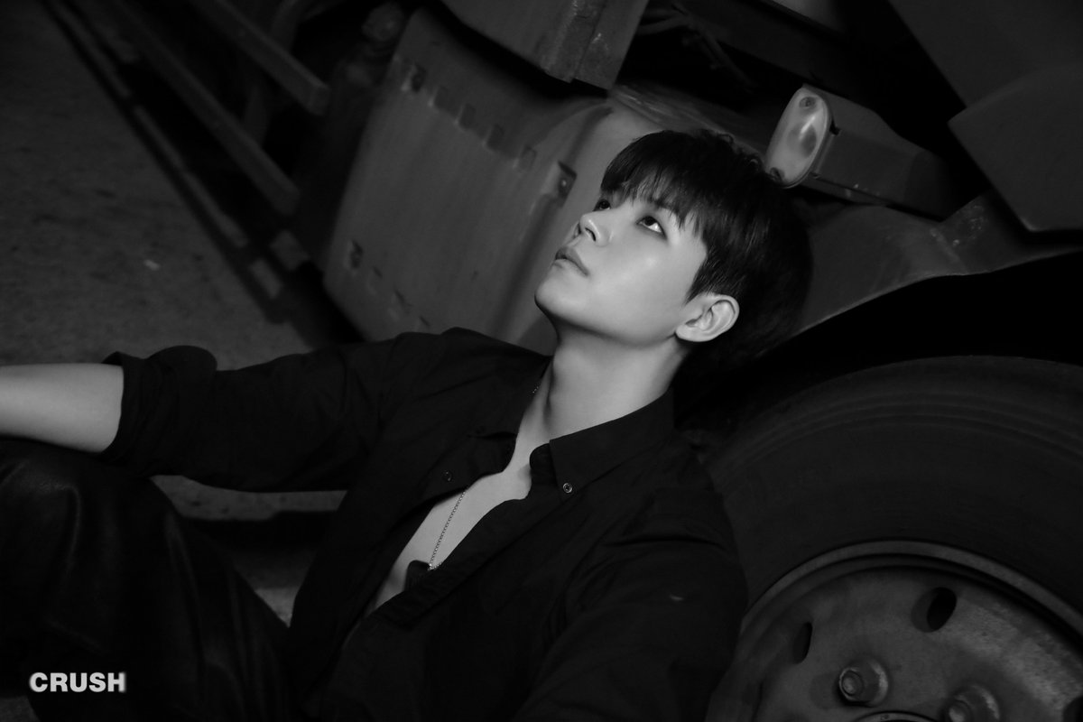 GHOST9OFFICIAL's tweet photo. [🎩]

JUNHYUNG 1st Solo Digital Single
<𝘾𝙍𝙐𝙎𝙃> 

Concept Photo : Midnight  ver.
💿 𝟮𝟬𝟮𝟲.𝟬𝟳.𝟭𝟯 𝟭𝟮𝙋𝙈 (𝙆𝙎𝙏)

#GHOST9 #고스트나인
#SONJUNHYUNG #손준형
#CRUSH #크러쉬 https://t.co/wdeXhNQAdU