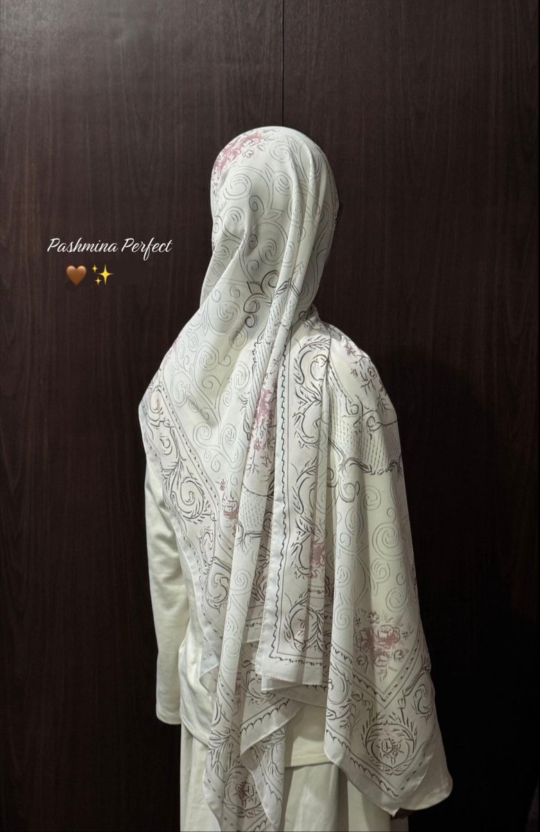 avelyanne's tweet photo. IHH SERIUSS pashmina printed ini cakep" banget motifnya 😭🤍 simple tapi langsung bikin whole look naik level ✨ https://t.co/LnUAOugthQ