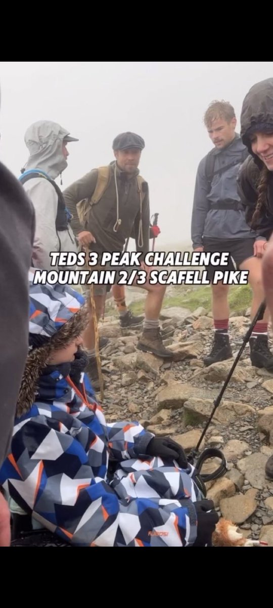 ShakeLS's tweet photo. So as most of us guessed, Kate Middleton didn't really climbed the 3 mountains on her own, but there were even more people with her, apart from the cameras and security and mountain rescue. Her unemployed brother seemed to have been there with other people too from the beginning to the end. Hmmm. I'm really starting to doubt she actually did make the full climb.