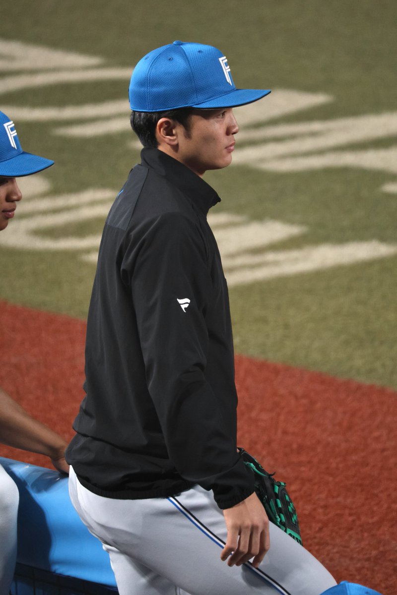 buhanasub's tweet photo. 2026.05.14 ZOZOマリンスタジアム

#郡司裕也
#lovefighters https://t.co/HHwZQQC8Dc