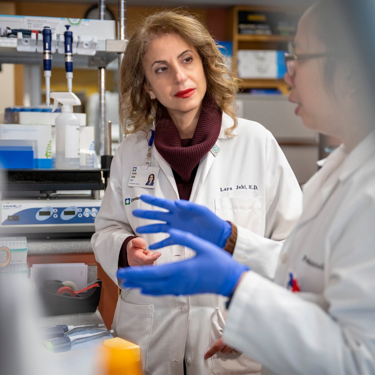 IBM's tweet photo. 2024: 10 atoms simulated with a quantum system.
Today: 12,635 atoms. 🧬 

On the latest Smart Talks with IBM, @Gladwell and @ClevelandClinic’s Dr. Lara Jehi break down how quantum-centric supercomputing is revolutionizing biomedical research: https://t.co/CxdhgXKmpE https://t.co/UtiO5rLsvK