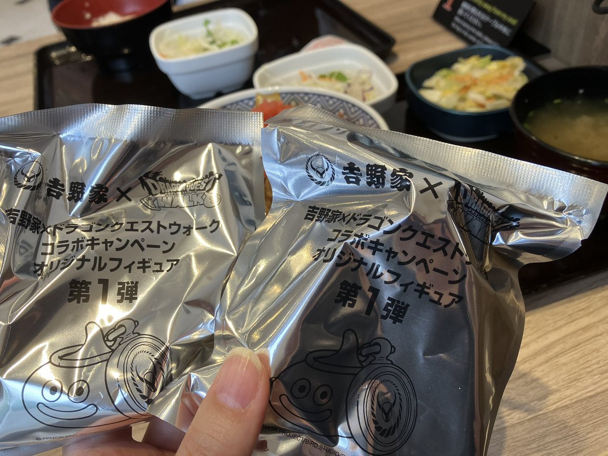hm_Beans's tweet photo. 本日のミッション✨
スライム食べてきましたよ\(//∇//)\
並ぶかとドキドキでしたが無事にゲットできてよかったです！！
中身が気になりますが…帰ってくるまでお預けです🤭 https://t.co/ATU8O3qkvN