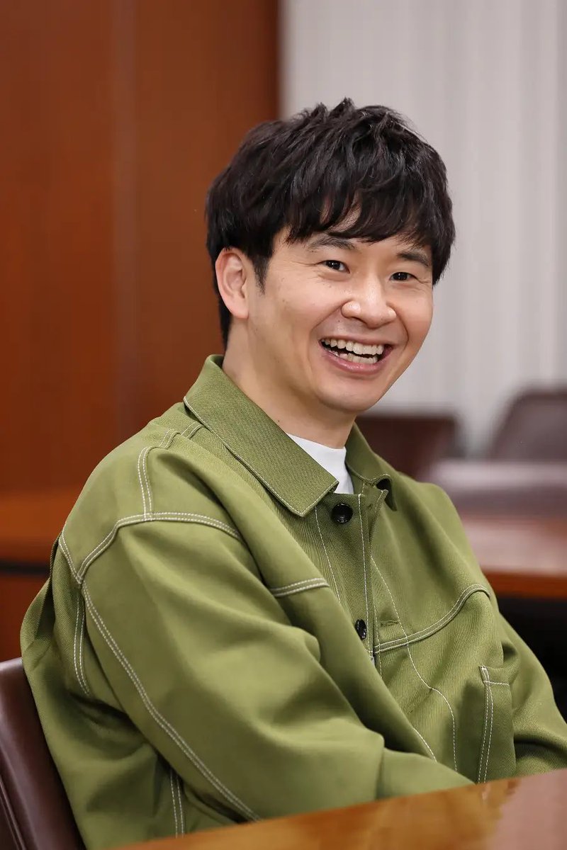 kaigoyametai1's tweet photo. オードリーの若林正恭は、「他人の視線という頼りない評価軸を気にするのをやめて、自分の評価軸で生きると決めた瞬間、世界は一変する」と語った

職場で些細な指摘をされただけで涙が溢れそうになり、「30代にもなってなんて自分は弱いんだ」と根性不足や繊細さのせいにしていませんか？

上司にただ確認されただけなのに、否定された気がしてトイレに駆け込んで涙を流し、そんな自分への軽蔑や罪悪感という「二次の痛み」を何度も重ねては、自分を責めてすり減らしてしまう気持ち、よくわかります。

大前提として、あなたが泣いてしまうのは弱いからではなく、他人の言葉で自分の形が変わってしまうほど「自分の輪郭」がなくなっていたからなのです。

小さな完了を自分で認め、「私はこういう人間だ」という軸を一つずつ積み重ねること。そして、感情が動いて泣いてしまう自分を「人間なんだから当たり前」と許し、必要以上に責めないことです。一次の痛みに、自分を責める二次的な感情を乗せない。泣くこと自体を悪とせず、ただ「そういう自分」として生きていくと決めた瞬間から、心の立ち上がりは劇的にすこやかになります。他人の言葉に存在ごと持っていかれず、自分のちいさな成果を信じて生きることこそが、本当の強さなのです。

傷つきやすい自分を守る輪郭を持つお守りとして保存してね。