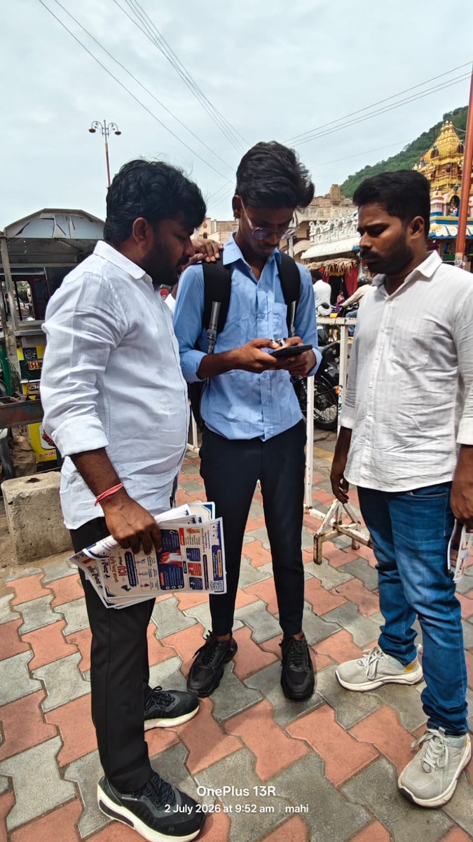 subbarao8384's tweet photo. CHHATRON KI GOONJ 3 day (విద్యార్థి గర్జన) https://t.co/xKDIPqT2P5