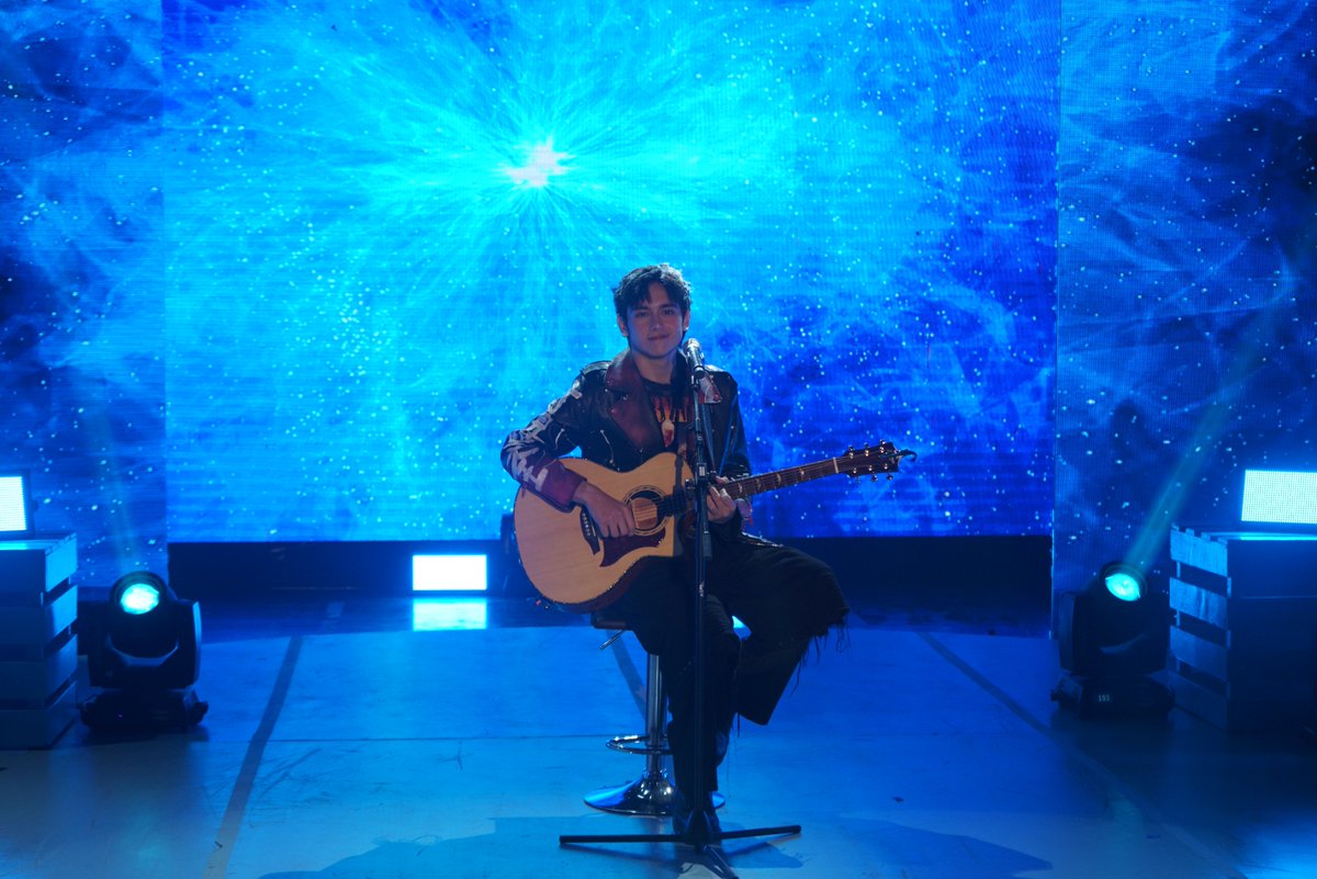 gmanetwork's tweet photo. Jamming muna tayo kasama si #HeathJornales! 💙 

#ShowtimeJulyQandA
For more #ItsShowtime content, visit:
https://t.co/pNccllRyFz https://t.co/SEpBXZnOKL