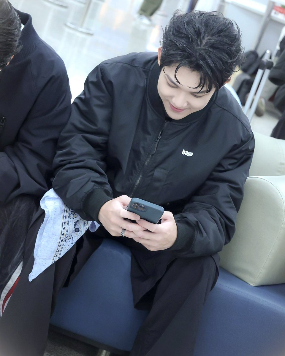zhen_618's tweet photo. 2512 https://t.co/D7A4ORbQw5