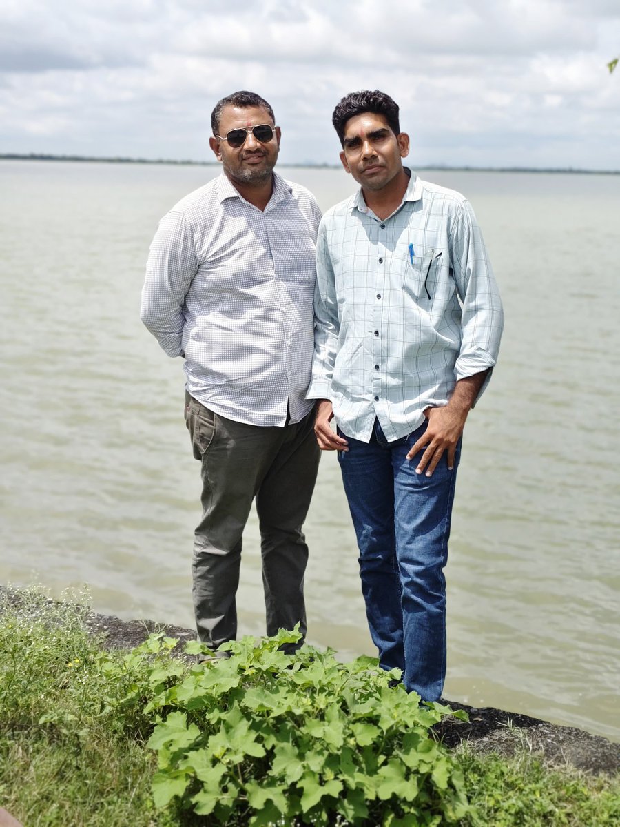 Nirmalchoudry's tweet photo. परम स्नेही मित्र विष्णु कुमार जी गुर्जर व्याख्याता (भौतिक विज्ञान) को जन्मदिवस की हार्दिक शुभकामनाएँ @smily_google https://t.co/4eAQwvMOiF
