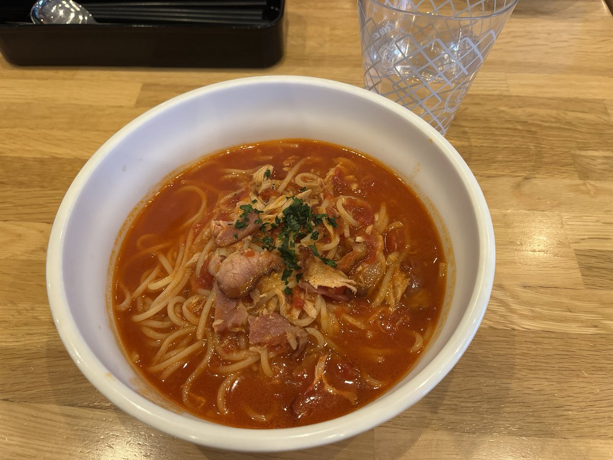ichi_mypace's tweet photo. トマトスープパスタ( ๑⃙⃘ ´༥` ๑⃙⃘ )🍝
ツナとベーコンも入ってておいしかった♥️

SHISEIDOの新作コスメ見に行ってきたけど発売日が17日でしたᐠ(๑⃙⃘꒪꒫꒪๑⃙⃘)ᐟお姉さん試供品くれて優しかった·͜· ♡ https://t.co/sSV3zu9BqN