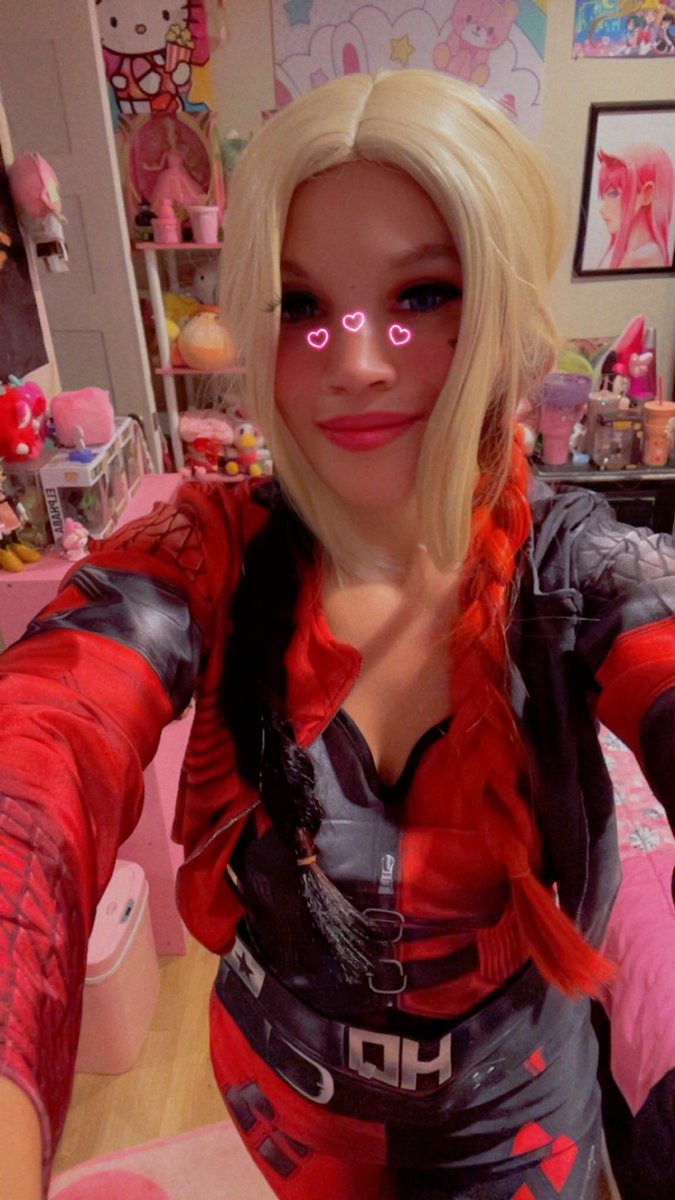 JConfitdent's tweet photo. Miss me puddins #selfies #snapchat #harleyquinn #cosplay #cosplayer #cosplaying #cosplayfun #cosplayphoto #COSPLAYMODE #cosplaylove https://t.co/l3FuzSYSb8
