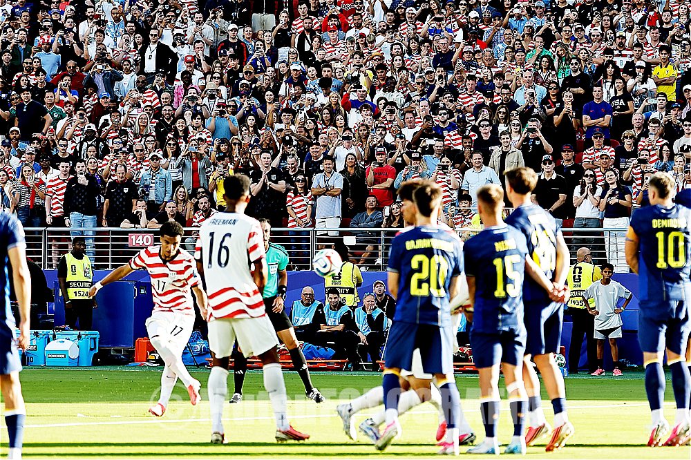 MutsuKAWAMORI's tweet photo. United States of America x Bosnia and Herzegovina, San Francisco Bay Area Stadium, Santa Clara, USA, USA fans.
#flickr #fifaworldcup26 #football #soccer #蹴球 #USA #bosniaandherzegovina #fans #generalview https://t.co/NVuPJIj6KC