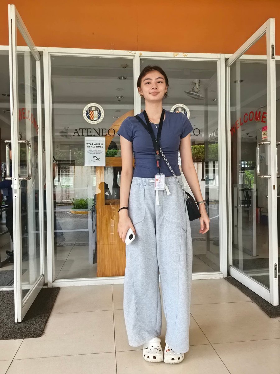 TeamAMDG's tweet photo. Incoming Ateneo de Manila Women's Volleyball Blue Eagle Brianna Ang is home 💙

📷 Jose Montalbo https://t.co/M3Is54vwiP