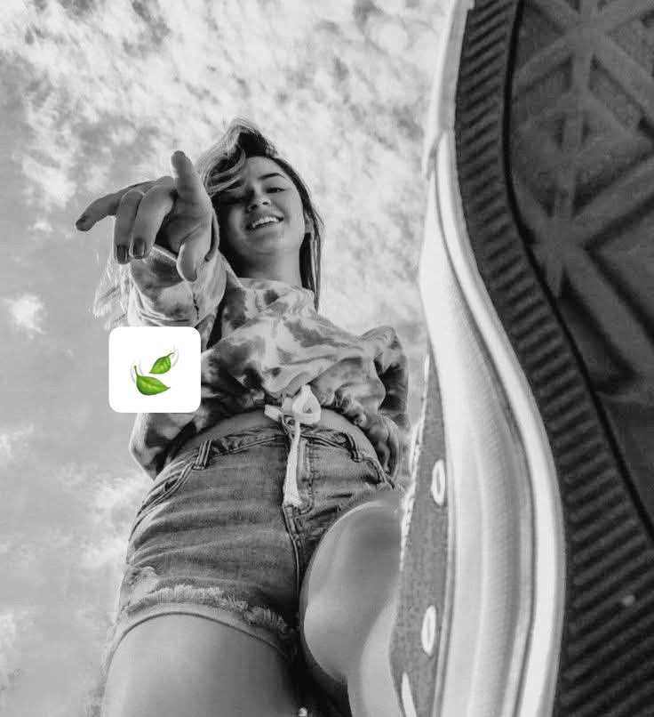 MissTiernaLuna's tweet photo. Puedes lograr todo lo que anhelas sólo tienes que tener fe en ti que todo saldrá bien y nunca dejar que nadie opaque tu sonrisa. 

#BuenosDíasATodos #CaféConTúPoesía #felizjueves #thursdayvibes #sonrie 🍃🦋 https://t.co/7KgELycLGJ
