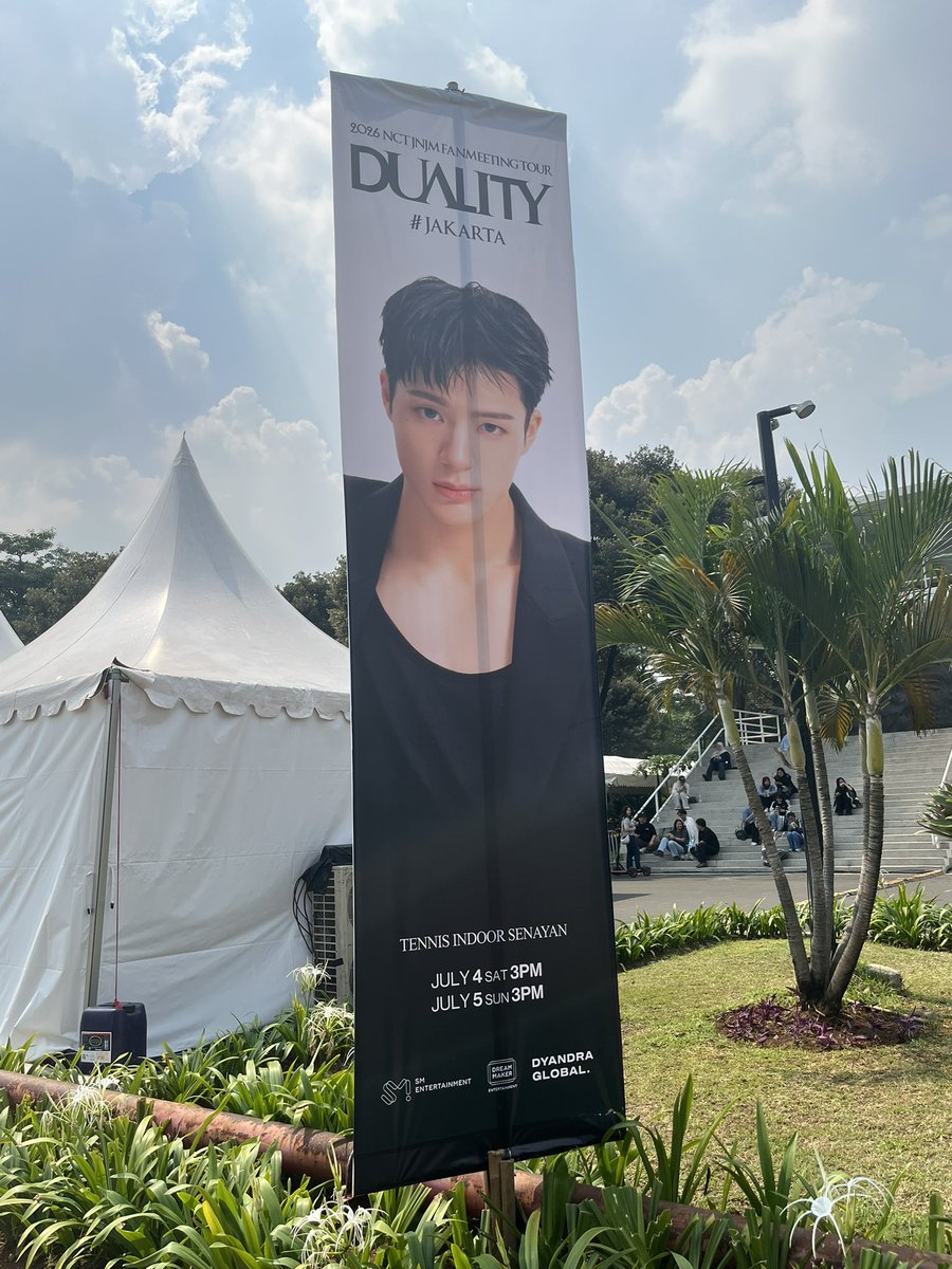 eventhoally's tweet photo. UDAH SIAP BELOOMMM 😛 https://t.co/soYWVhUDQL