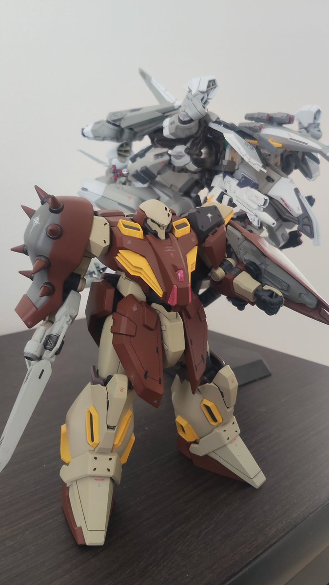 m_hiroyui's tweet photo. #閃光のハサウェイ
#ガンプラ
#メッサー
突貫でほぼ塗装のみですがメッサー出来ました✌️基本色の塗料がなく近い色で適当に調色したので二度とおなじ色は出会えないです https://t.co/XxdyTG5Fs9