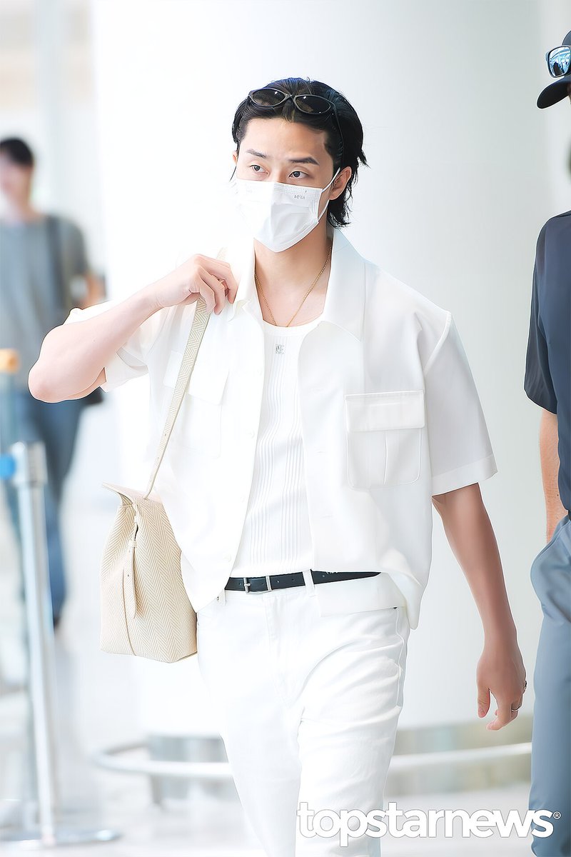 psj_aisiteru's tweet photo. 【フランスより帰国🛬】
2026.07.02

TOPSTARNEWSより

7月2日、俳優パク・ソジュンが海外のスケジュールを終え、仁川国際空港を通じて帰国した

#パクソジュン #박서준 #ParkSeoJun https://t.co/4W6wx3DID7