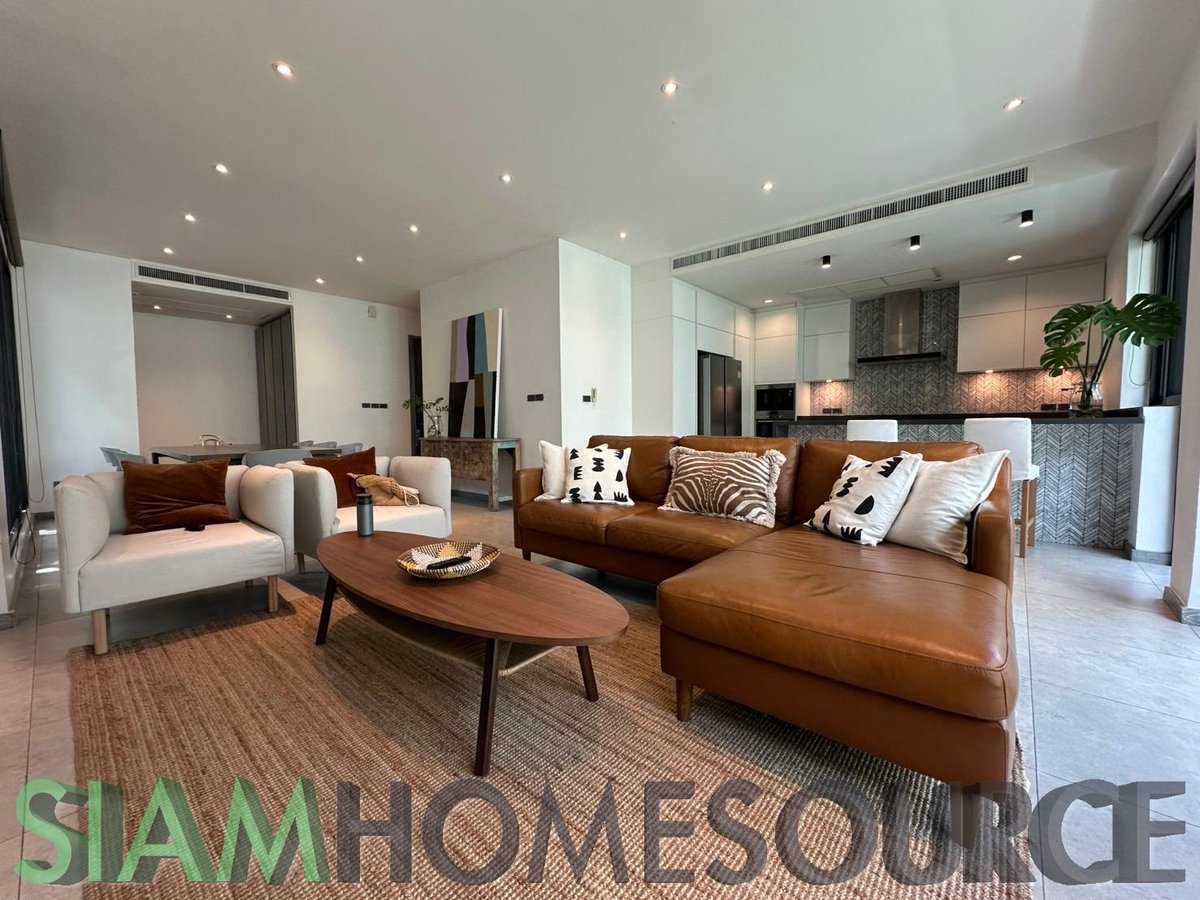 SiamHomeSource's tweet photo. New Private Pool Thonglor House for Rent  https://t.co/C3nMh7QwlY Contact Kris (English or Thai) : 080-143-9999 (in Thailand) +66 80 143 9999 (outside Thailand) 
Whatsapp: 66801439999
#bangkokrealestate #thailandrealestate #bangkokrentals #bangkokproperty #realestate https://t.co/4xT5oT5xNl
