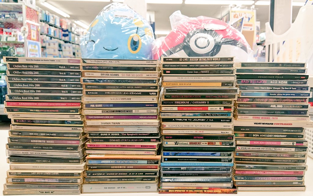 本日の高木瀬店】 こんにちは～😄 本日はお得な550円以下の洋楽CDを