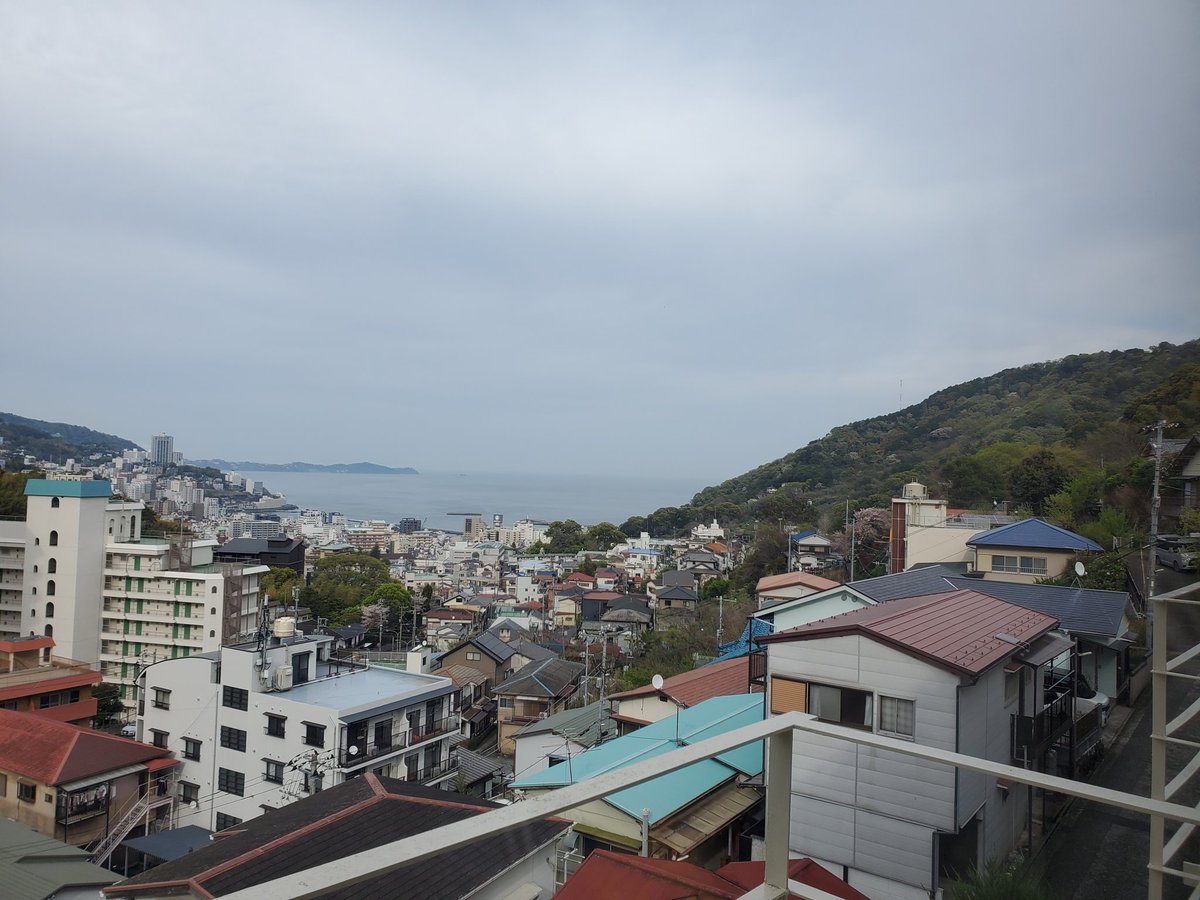 macky0923's tweet photo. 【現実逃避旅行記熱海編10】今回は山の上ホテル。文字通りのエグい坂の上。その分、景色は最高です。

#山の上ホテル
#熱海
#温泉宿 https://t.co/mOudbGpQgc
