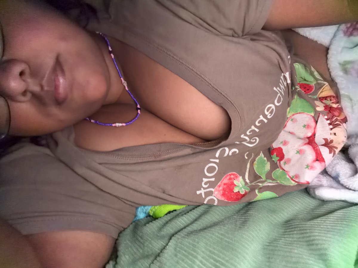 hrnygrl222's tweet photo. Sorry I’ve been gone everyday has been so lonely #nsfw #nsfwtwt #lonely #kindasad https://t.co/xkrsJ6iQni