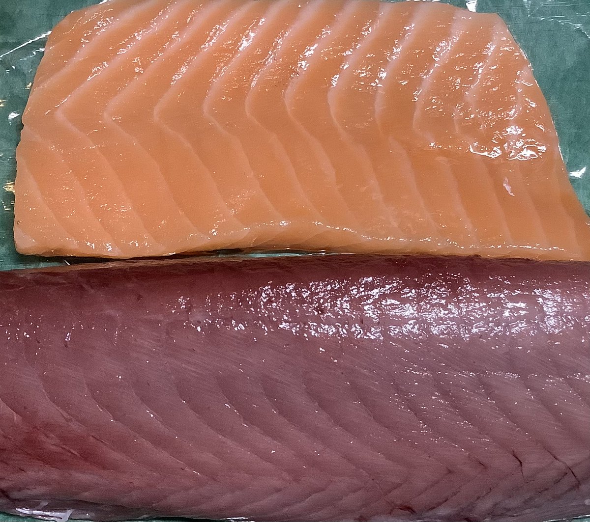 sashimicafe's tweet photo. 本日、サーモン、鰹入荷しました
本日のお刺身晩酌セットは、鮪のなかおち、鰹刺し、ニラ玉炒め、冷奴、生ビール1杯とサワー2杯飲めて1900円
やきとり晩酌セットもあります
夜定食始めました
今月の握り寿司の日は、7日(火)・8日(水)と16日(木)・17日(金)と30日(木)・31日(金)です https://t.co/O9EdwKA3s6