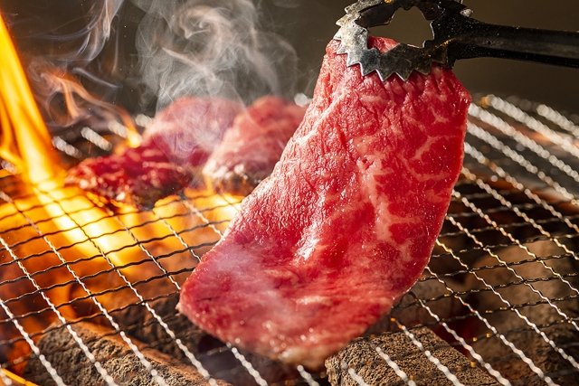 TSR_NEWS's tweet photo. 【速報】焼肉店の倒産が2年連続で最多更新

2026年上半期の焼肉店倒産が2年連続で最多を更新。
食肉高騰・人件費上昇が直撃し、
小・零細店では淘汰が加速しています。

▼ 記事の詳細はこちら
https://t.co/PXguCIRjh5

#焼肉店倒産 #倒産動向 #日本経済 https://t.co/jKYywTBwAD