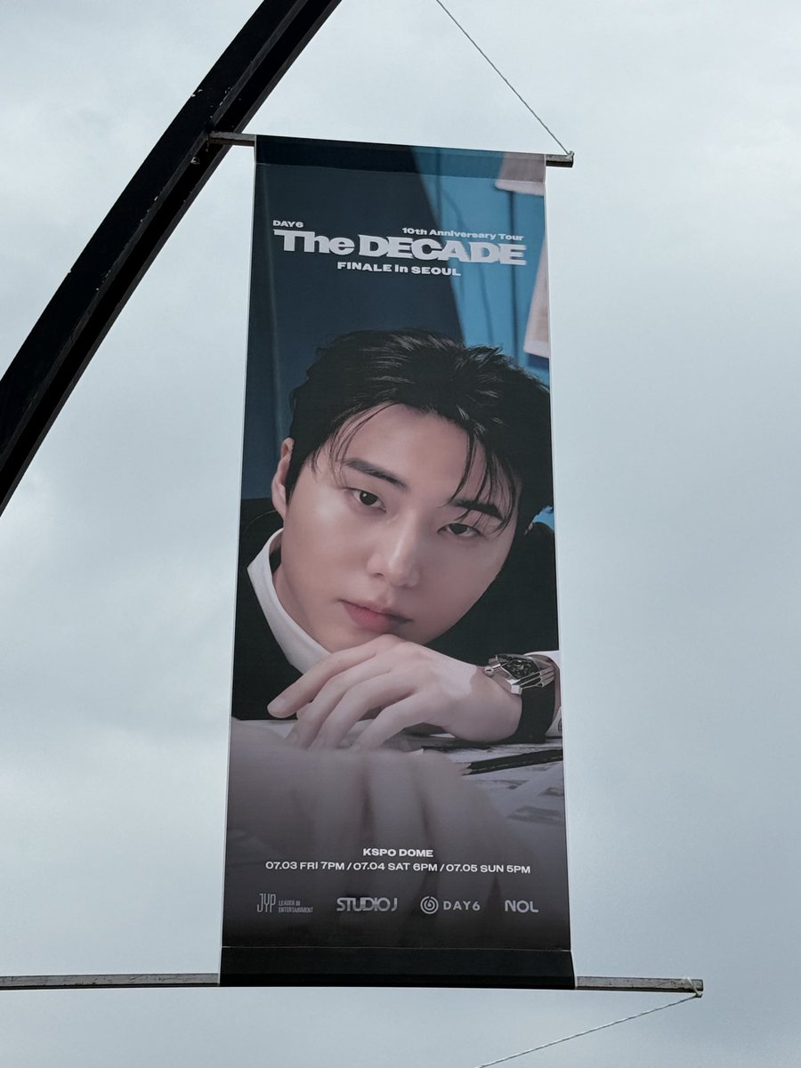 mrsjungchanwoo's tweet photo. DAY6 The DECADE Finale concert banners are now up at KSPO DOME🥹🍀 https://t.co/uwC4a0hOxS