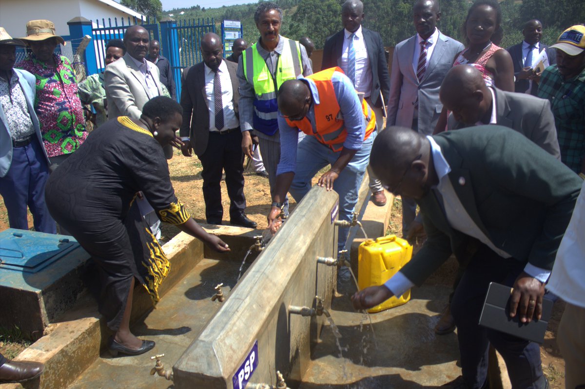 Kushaba859's tweet photo. https://t.co/bTnAJRos2a
Ntungamo Commissions Shs540m Water Project to Transform Kakukuru-Rwenanura https://t.co/YUiu0Ekw9I