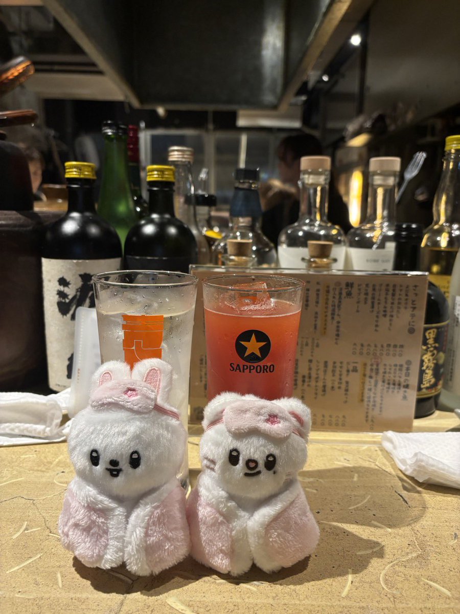 Lin5rira's tweet photo. 三ノ宮のオシャンな居酒屋で梯子酒
最近は二宮も熱いから開拓したい https://t.co/lib1RLuz6U