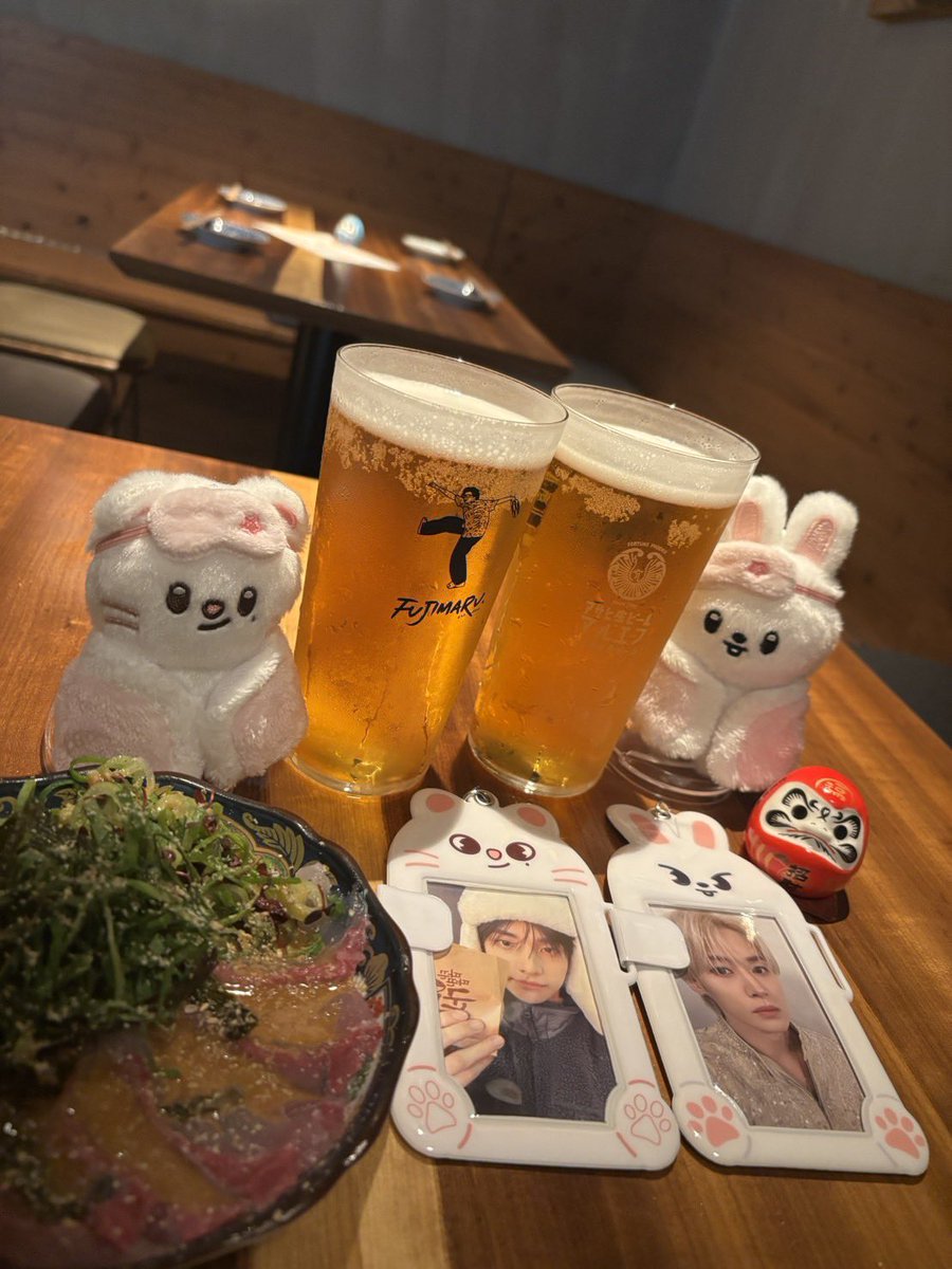 Lin5rira's tweet photo. 三ノ宮のオシャンな居酒屋で梯子酒
最近は二宮も熱いから開拓したい https://t.co/lib1RLuz6U