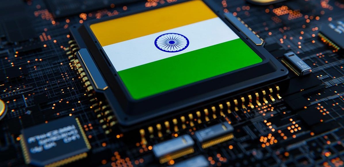 MeghUpdates's tweet photo. 🚨 BIG! India Semiconductor Mission 2.0 has received EFC APPROVAL with a proposed ₹1.2 lakh crore outlay, up from ₹76,000 crore in Phase 1.

— Incentives expanded to chip equipment, materials, specialty chemicals & MSMEs.
— Targets 50 deep-tech chip design firms.
— 10 approved projects have already attracted ₹1.6 lakh crore in investments.