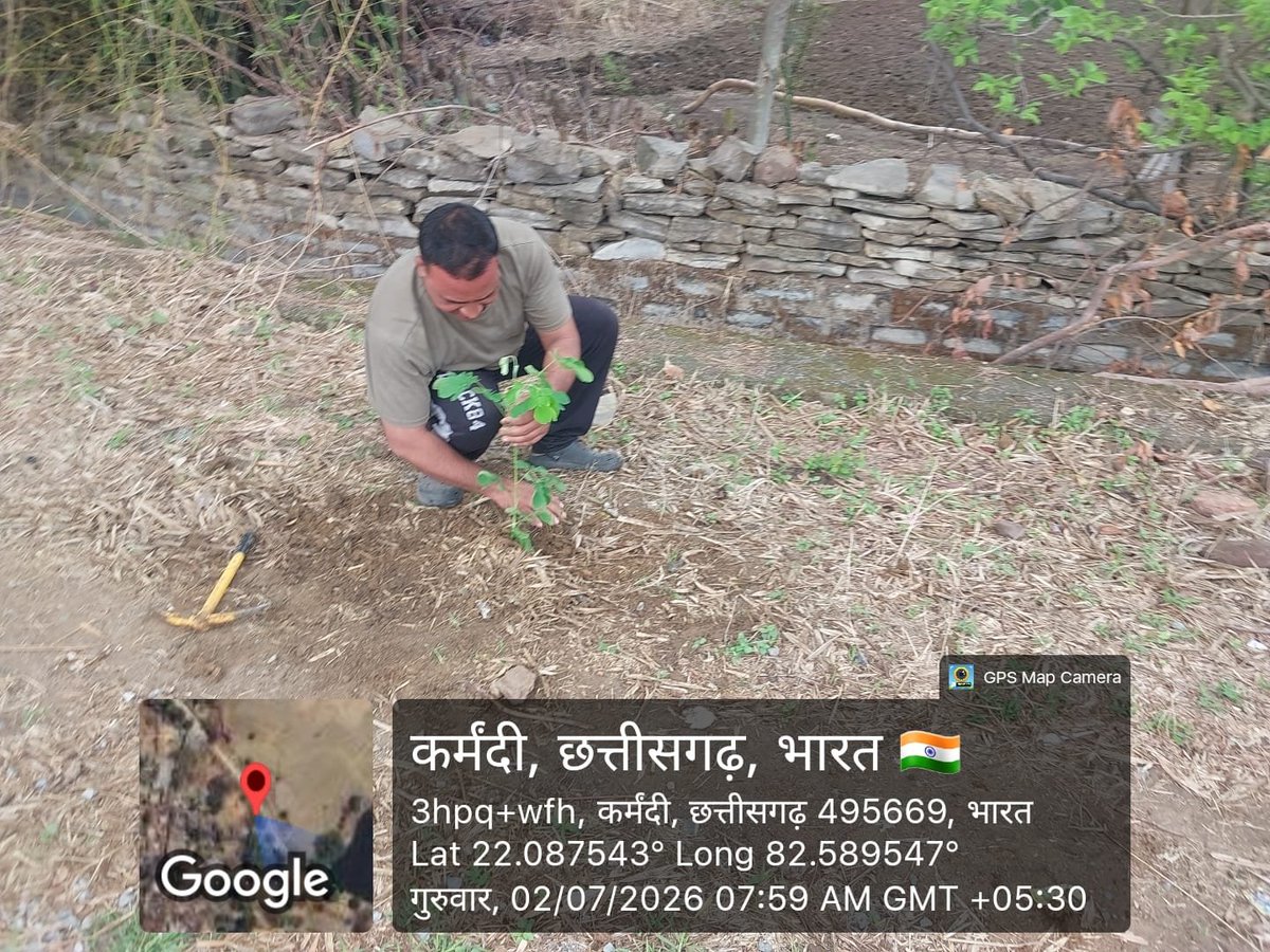 cgcboa's tweet photo. The #PlantATreeFor5DaysBanking campaign has now reached Karmandi Village, Janjgir-Champa District. 

🌱 Join the movement. Plant a tree. Support #5DaysBanking.

#VanMahotsav #ClimateAction #SHG #HariyaliChhattisgarh https://t.co/HnTF7tn5nP