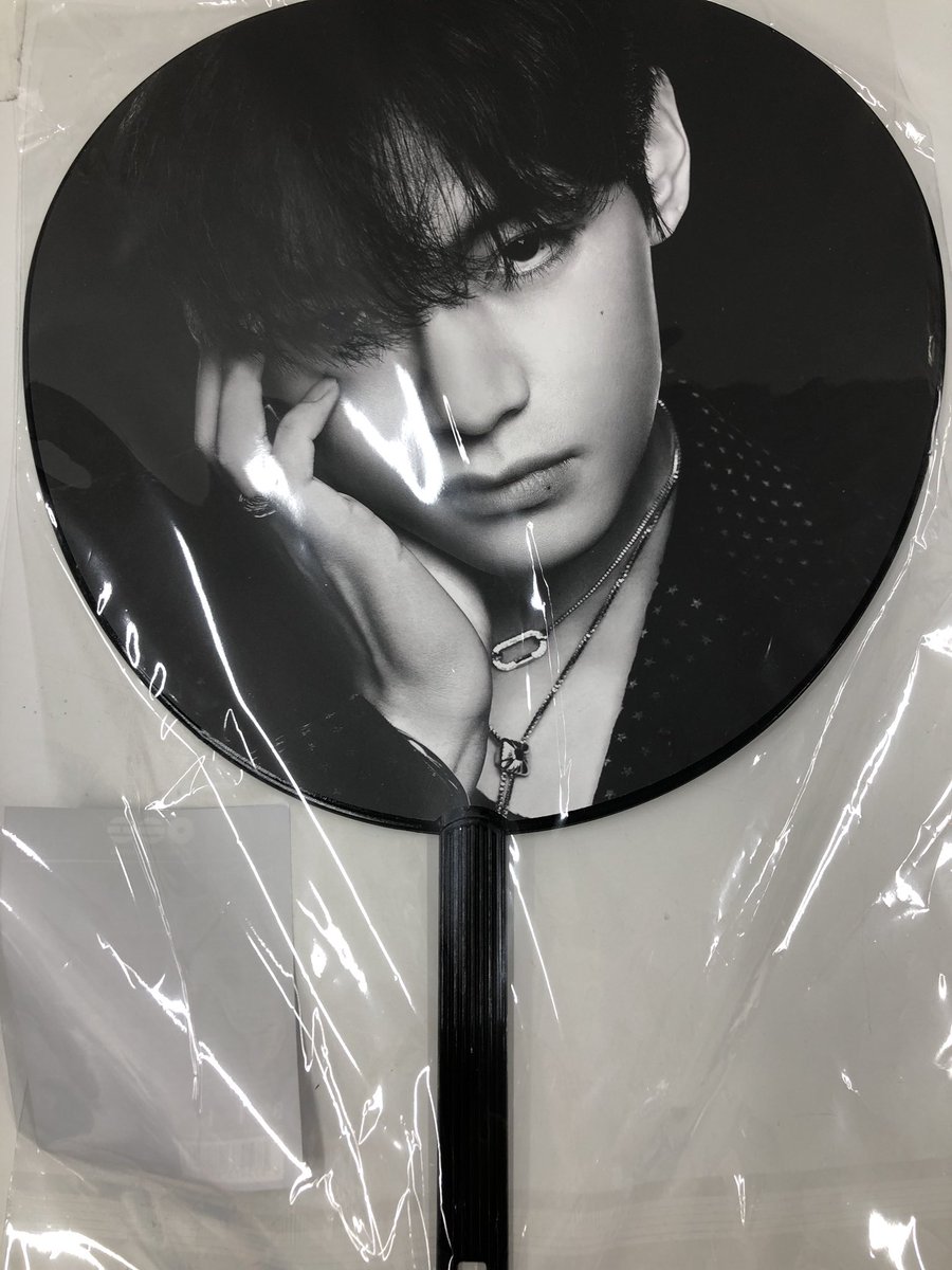入荷情報】 #BTS #방탄소년단 BTS WORLD TOUR 'ARIRANG' Vのうちわが