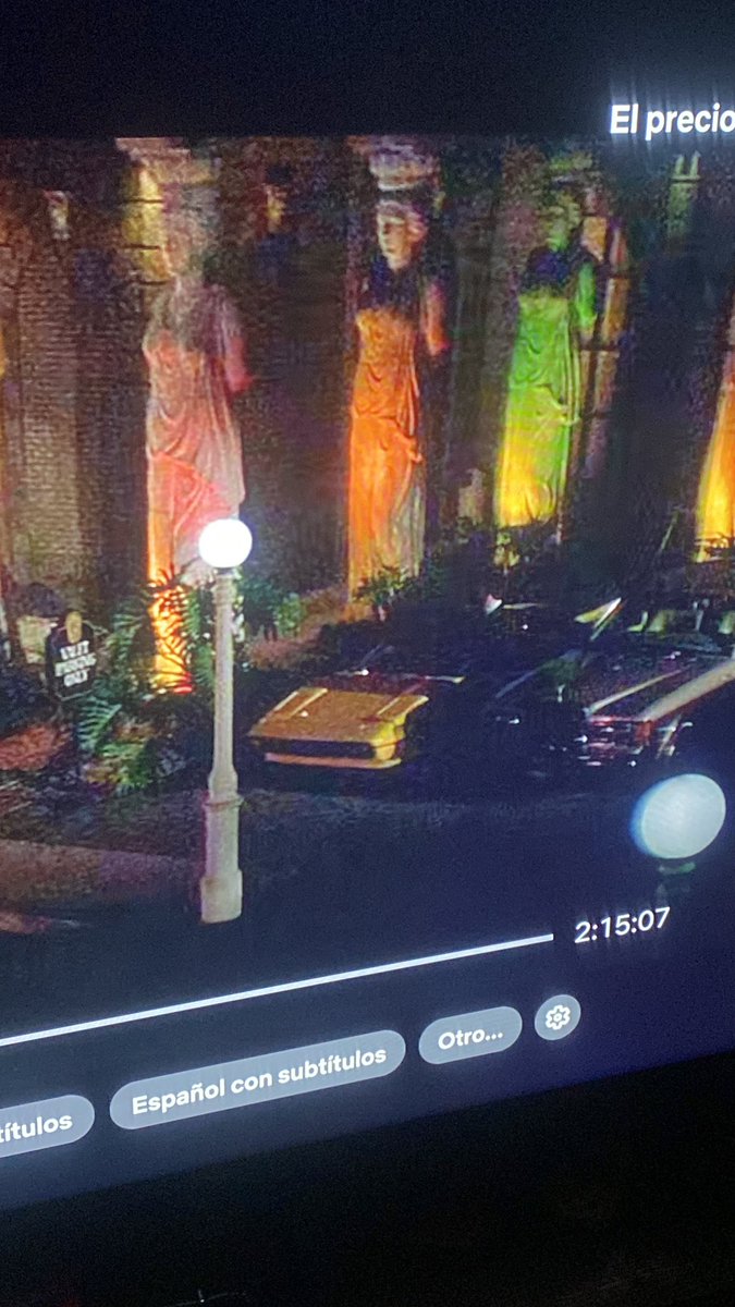 gab_ramzz's tweet photo. que lindo es ser autista like de que a media peli mi mamá me diga ey que buena peli y yo de q WOWOWOW WTFF UN FERRARI 308 GTB https://t.co/hFBpzaMCck