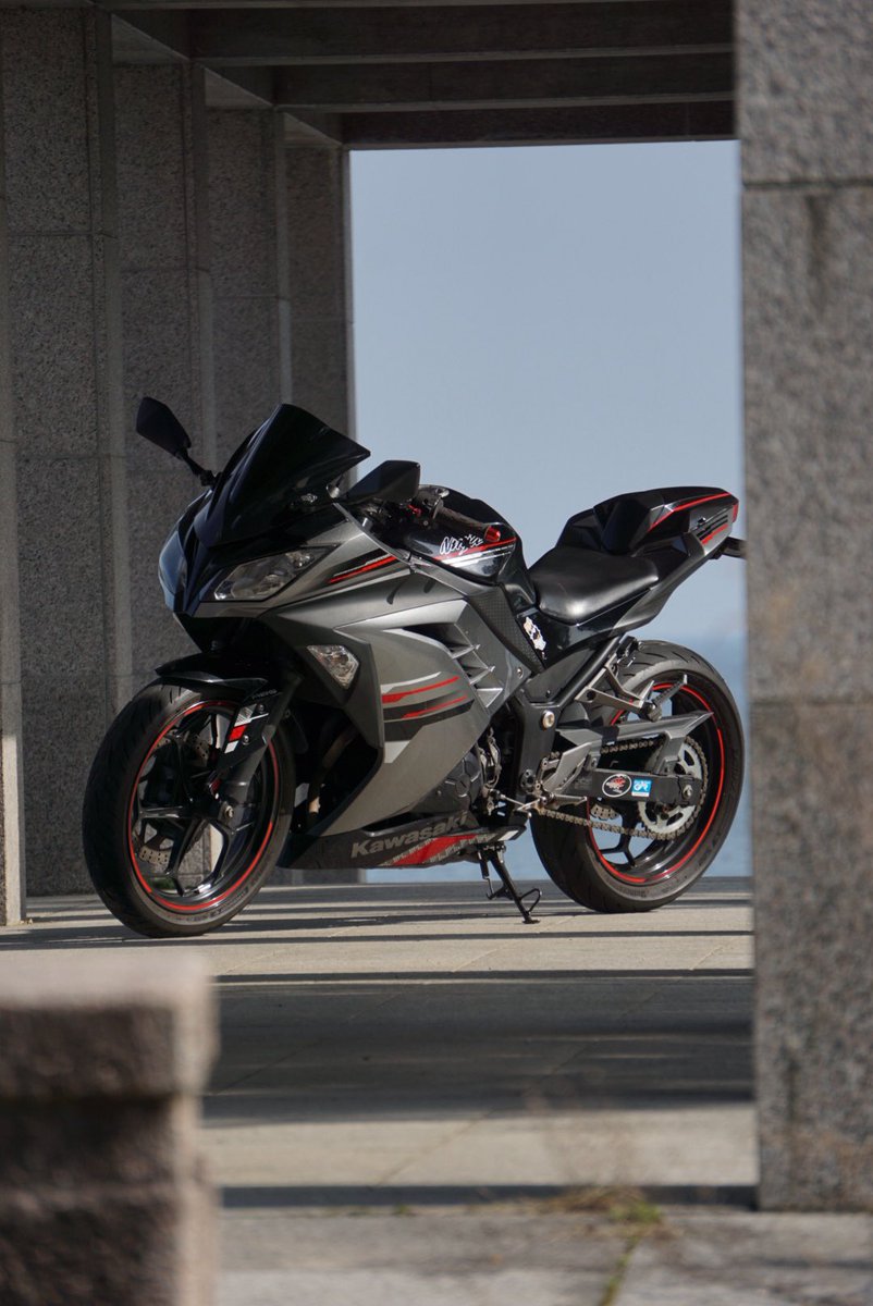 Ren3146's tweet photo. そういえば納車して何回か走ってました🏍
 ということで何枚かEX250Mを🥷

  #バイク  #夕日  #桜 https://t.co/srsoE6jxOu