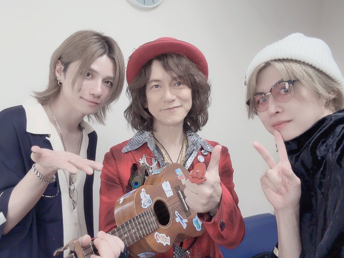 diamondyukai's tweet photo. ＦＮＳ歌謡祭楽しかった❣️スタイリスト東くんとvistlipのベーシスト瑠伊くんとワンショット⭐️ https://t.co/Lyfd1NaH0o